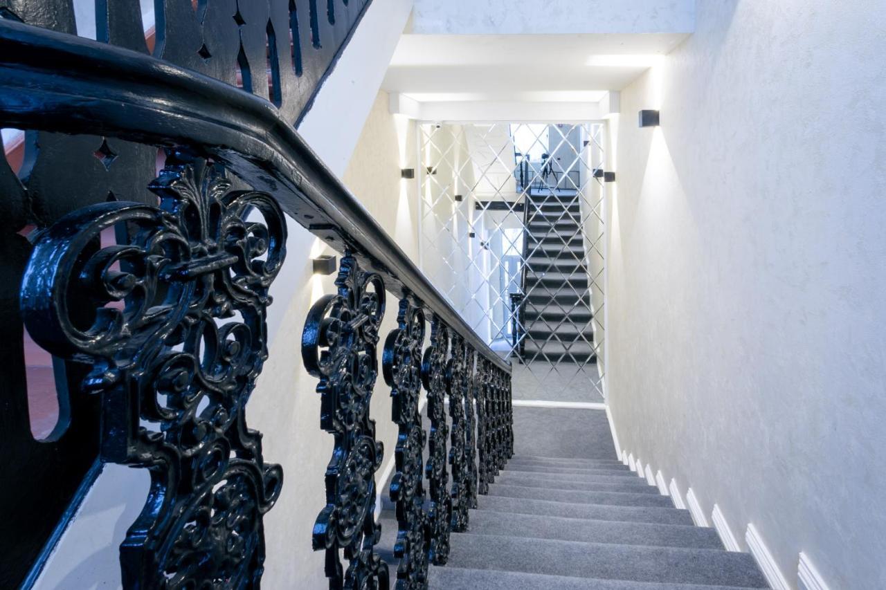 Gardenian Hotel Bakoe Buitenkant foto
